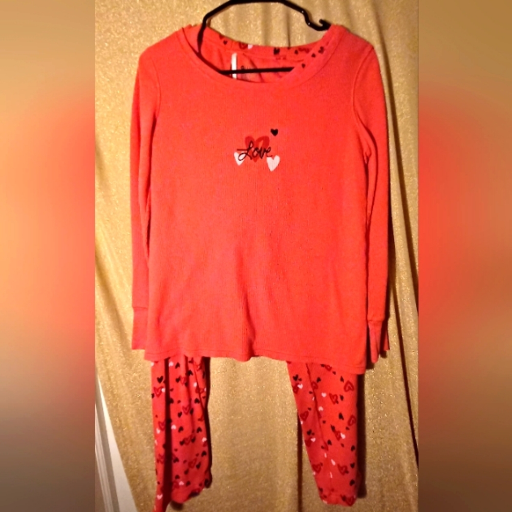 Nice cozy pajama set practically new size medium